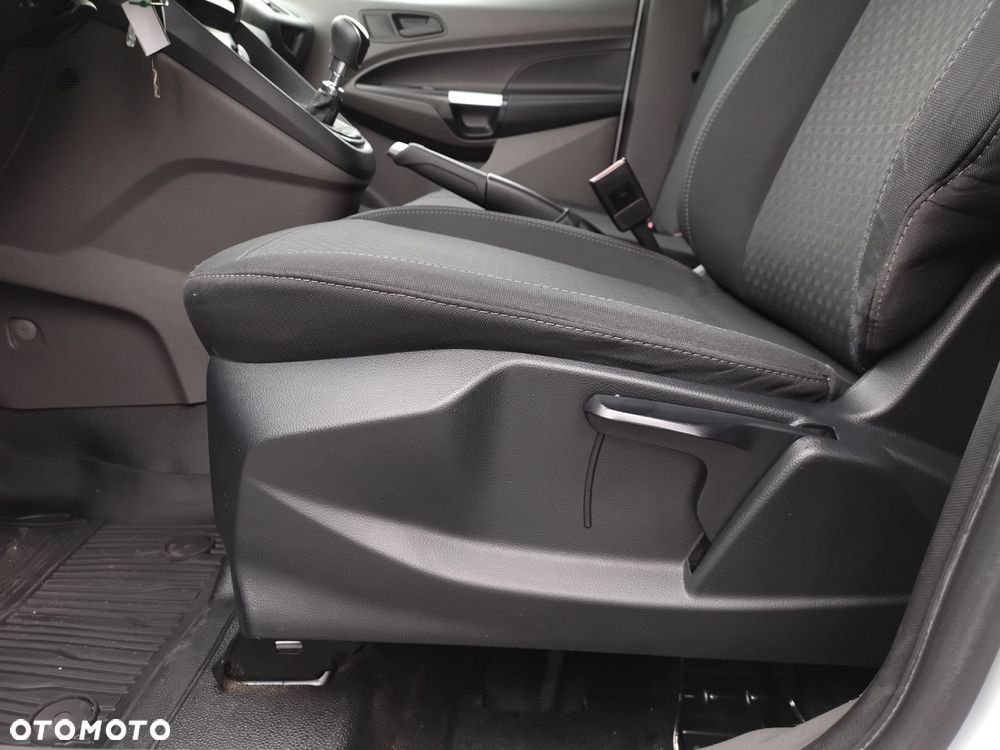 Ford Transit Connect - 26