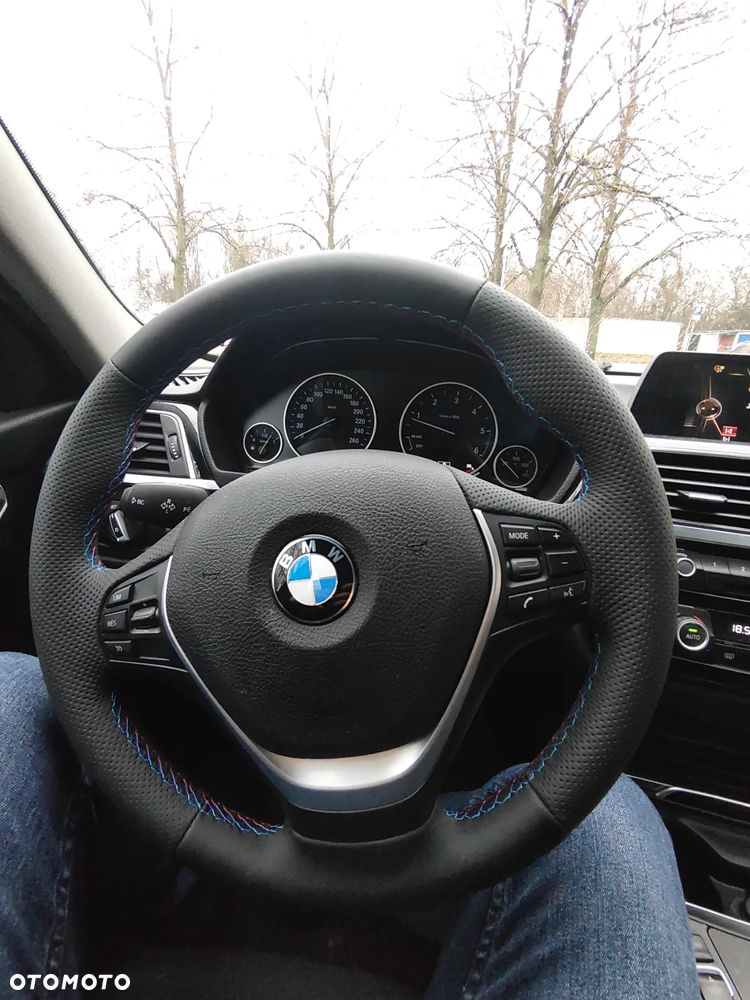 BMW Seria 3 318d Touring Advantage - 18