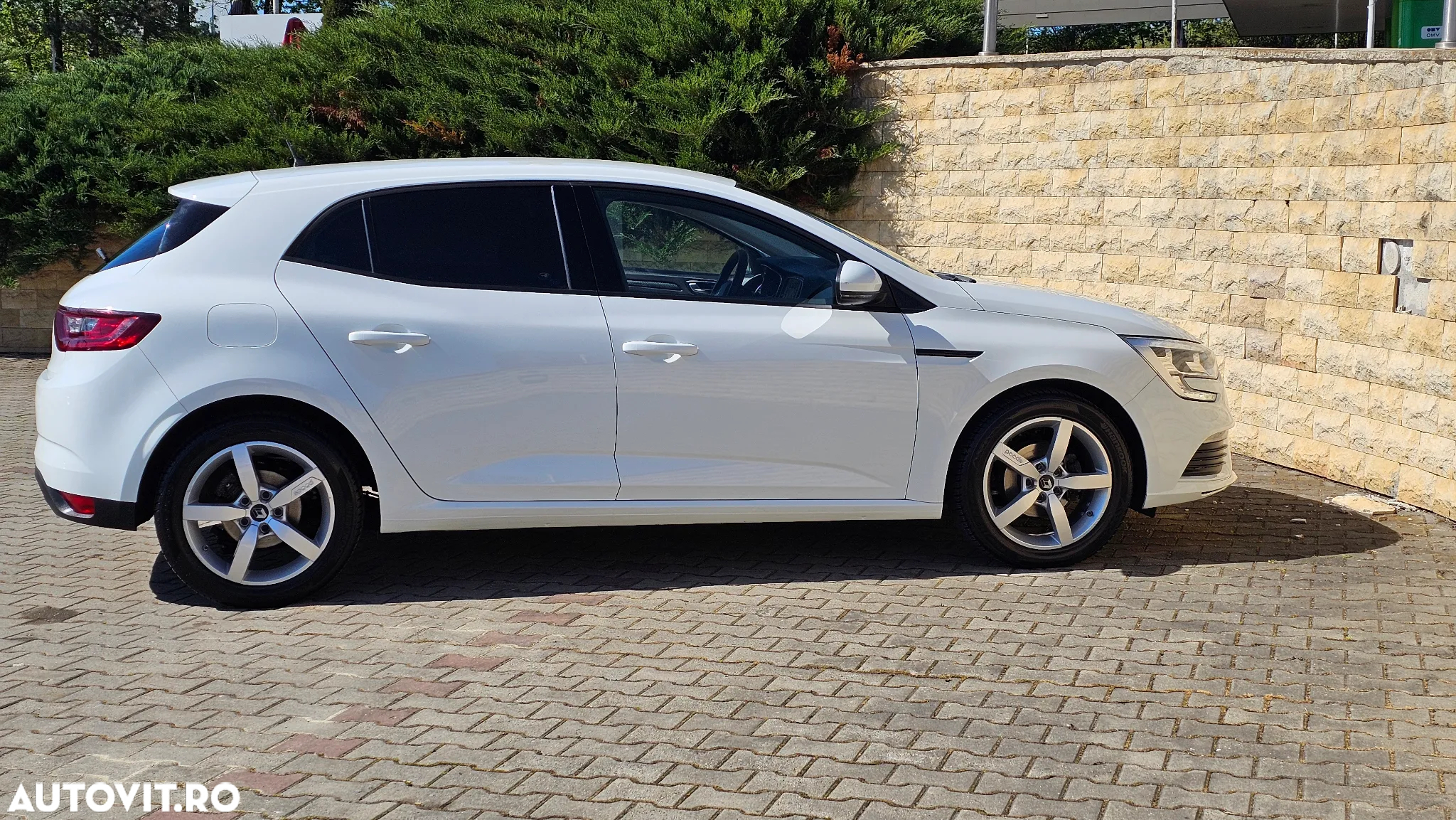 Renault Megane ENERGY TCe 130 BUSINESS - 6
