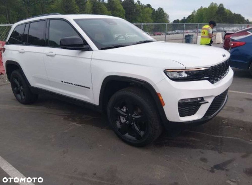 Jeep Grand Cherokee - 3