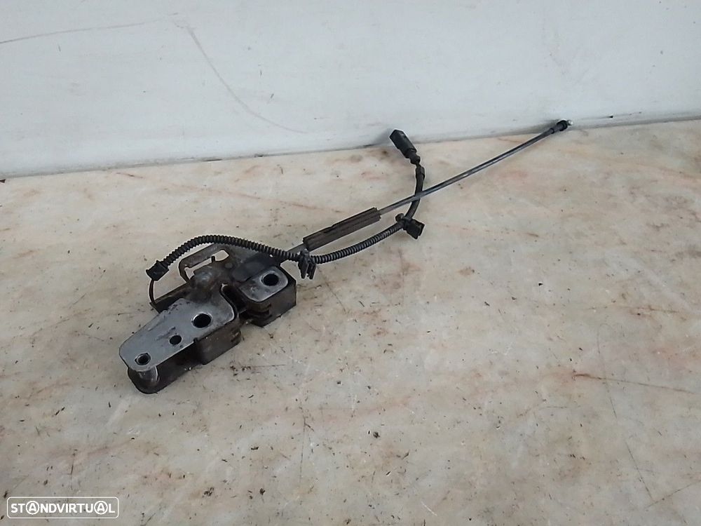 Fecho Do Capot Volkswagen Caddy Iii Caixa (2Ka, 2Kh, 2Ca, 2Ch) - 2
