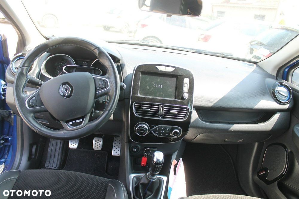 Renault Clio - 11