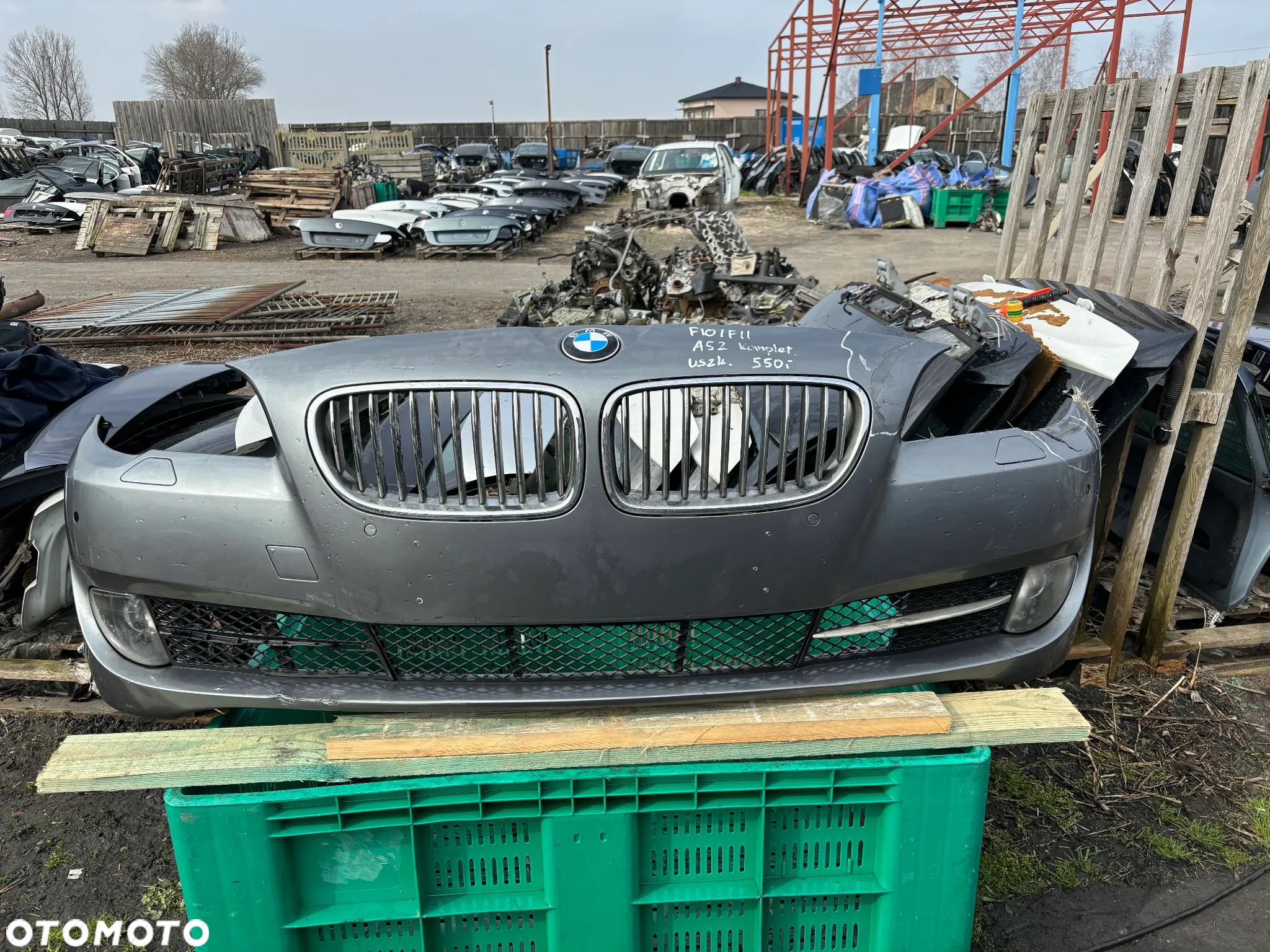 BMW 5 F10 F11 ZDERZAK PRZÓD KOMPLETNY A52 - 1