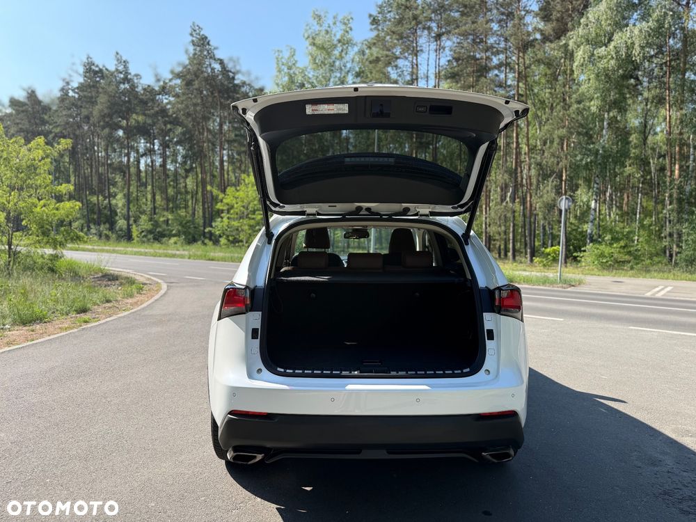 Lexus NX 200t Prestige AWD - 26
