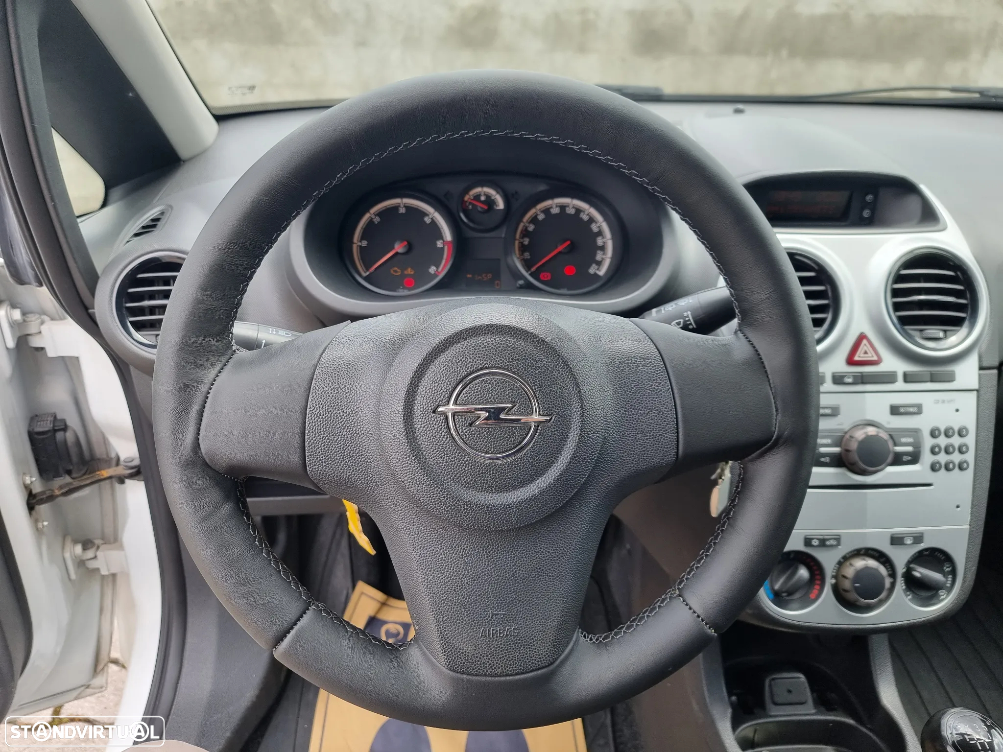 Opel Corsa 1.3 CDTI - 10