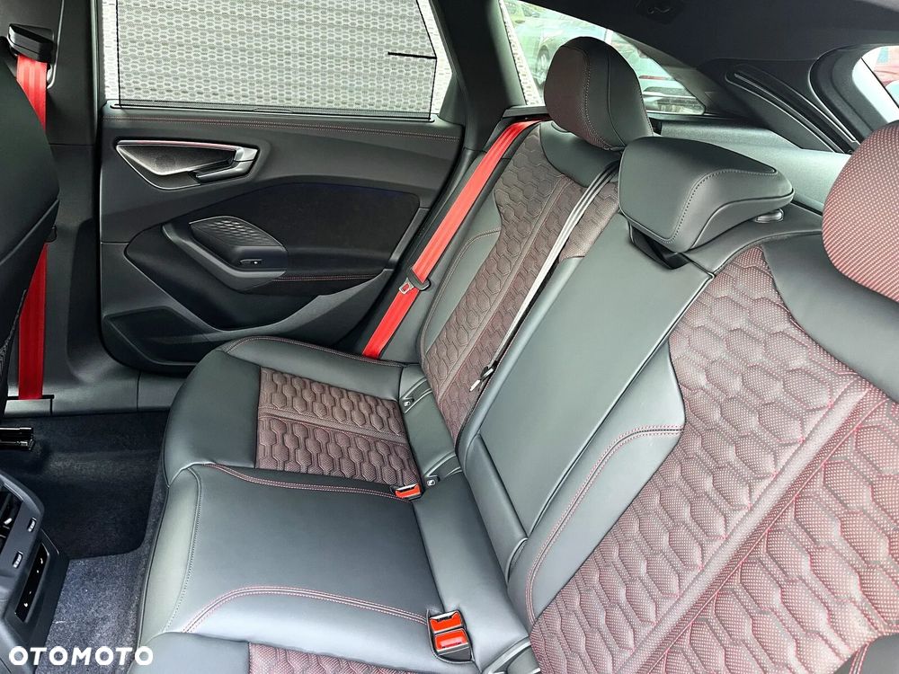 Audi RS5 Avant - 12