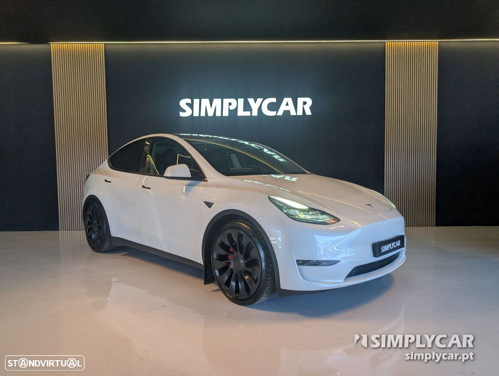 Tesla Model Y Performance Dual Motor AWD - 3