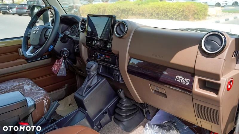 Toyota Land Cruiser 2.8 D-4D Mild-Hybrid Automatik Executive - 18