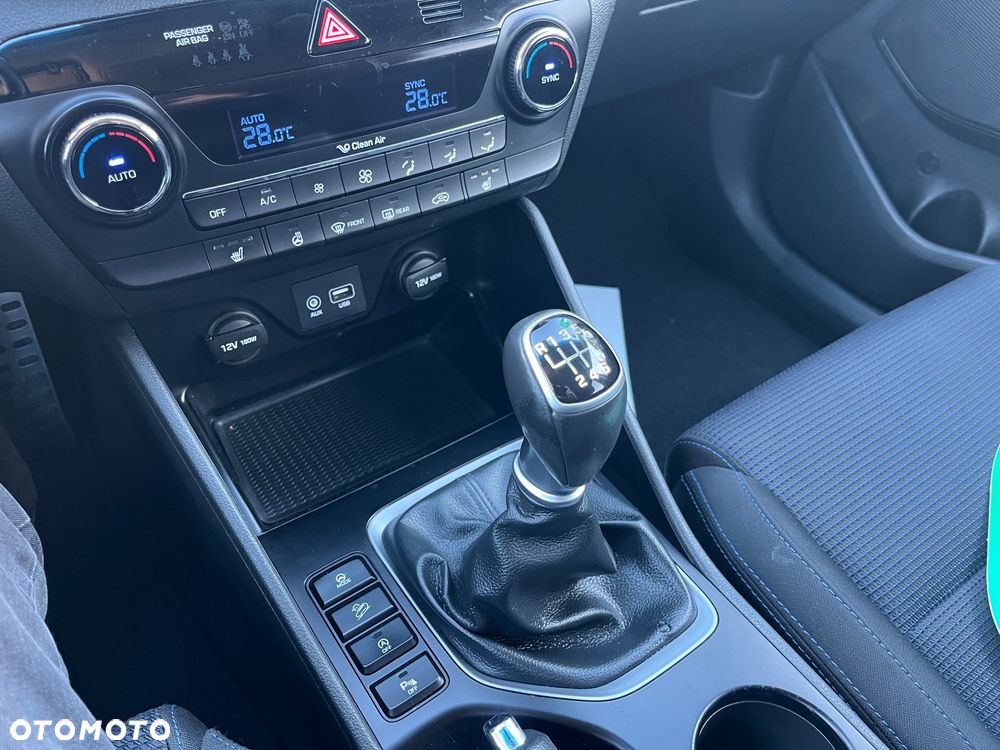 Hyundai Tucson blue 1.7 CRDi 2WD Intro Edition - 11