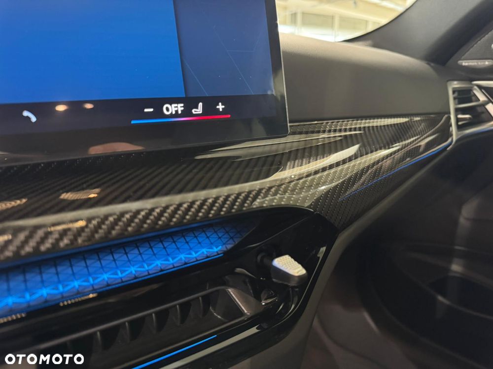 BMW M4 Competition M xDrive - 18