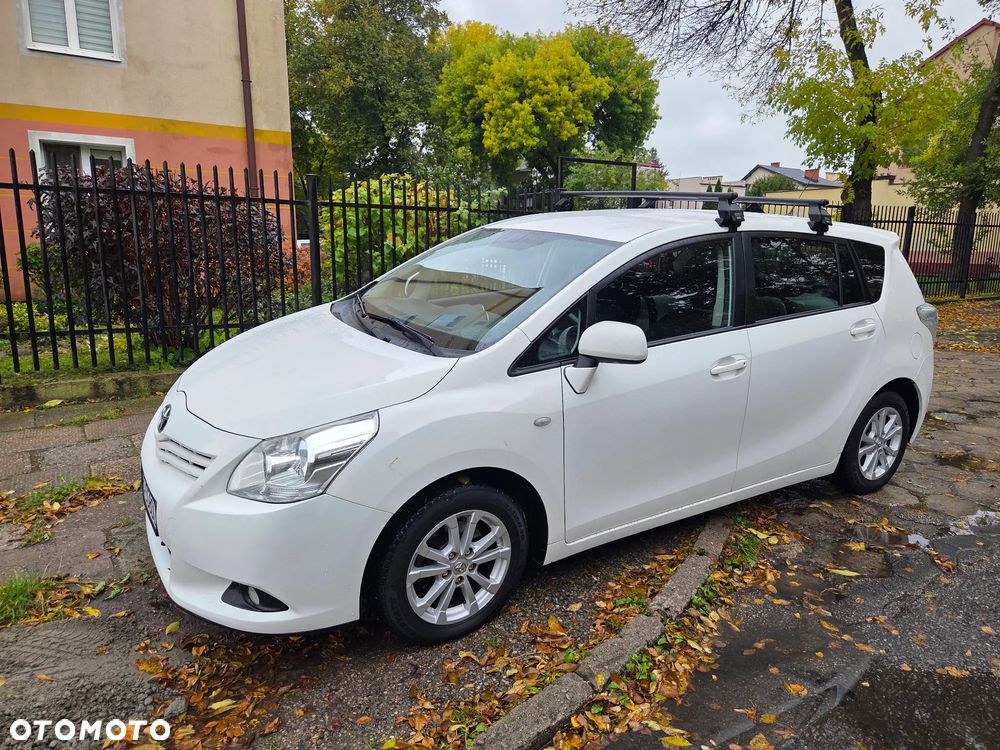 Toyota Verso 2.0 D-4D - 1
