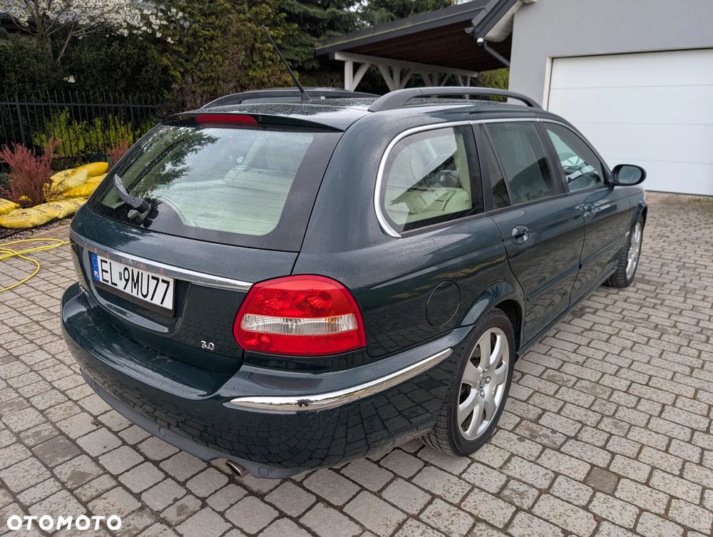 Jaguar X-Type ver-3-0-v6-4x4-executive - 3