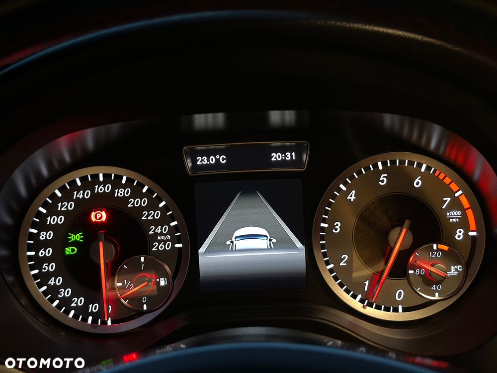 Mercedes-Benz Klasa A 180 (BlueEFFICIENCY) AMG Sport - 29