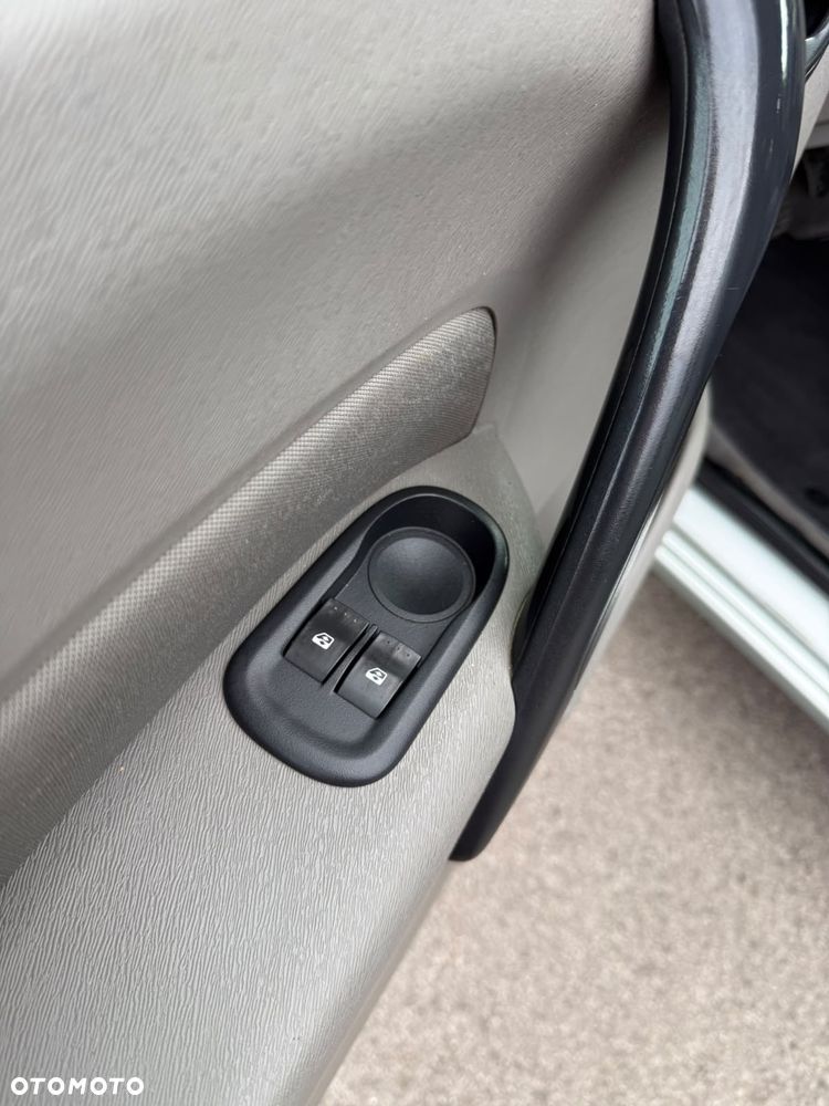 Renault Kangoo 1.6 8V Happy Family - 15