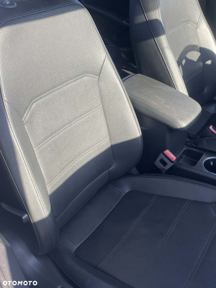 Volkswagen Passat - 21