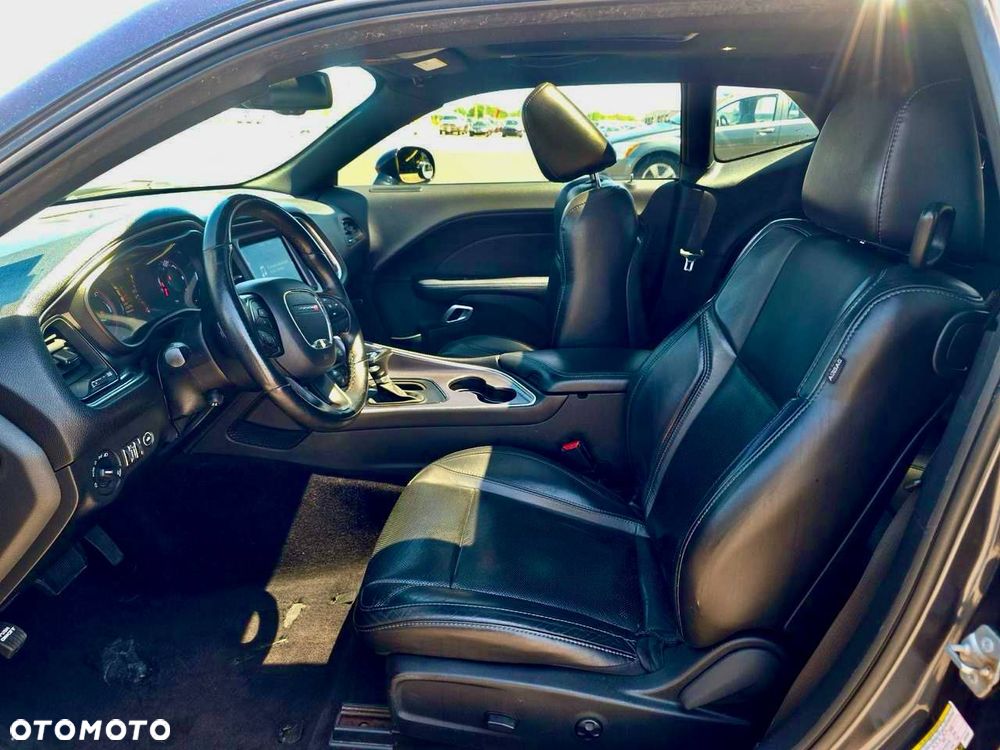 Dodge Challenger 3.6 SXT Plus - 9