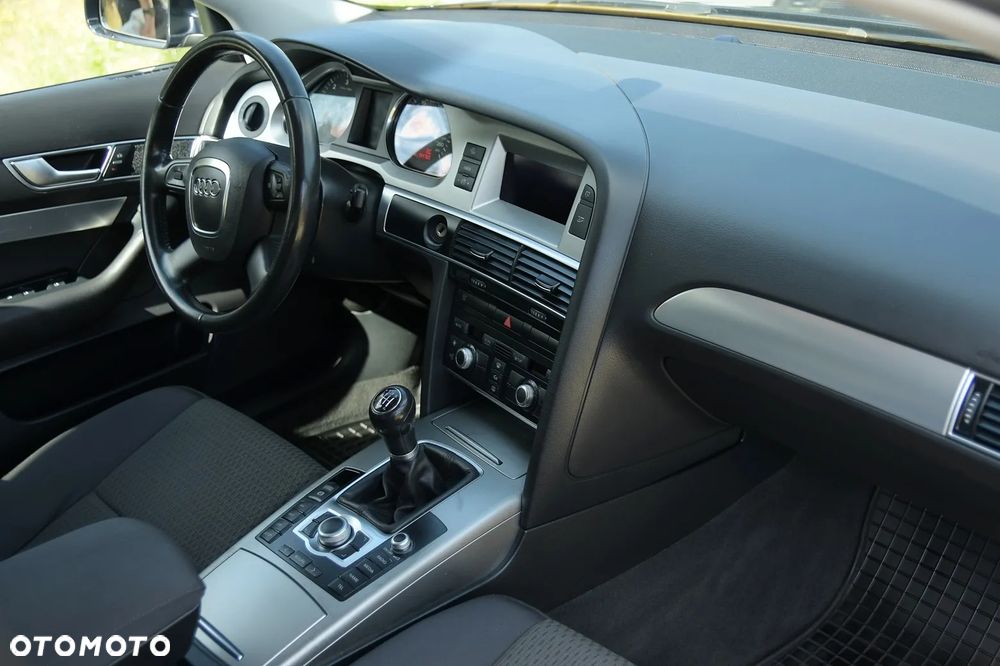 Audi A6 Avant 2.0 TDI - 16