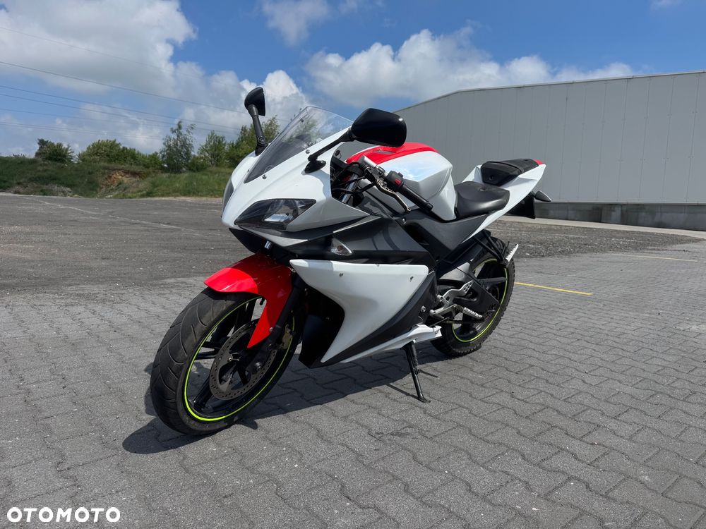 Yamaha YZF - 1