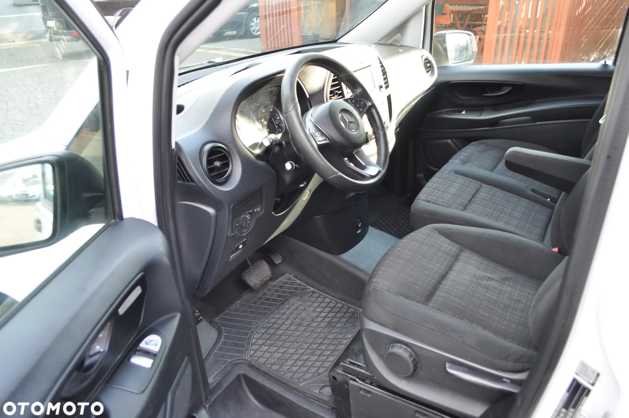 Mercedes-Benz Vito 114 2.2 Cdi Long Klima Kamera AUTOMAT Obustronne Drzwi Suwane - 7