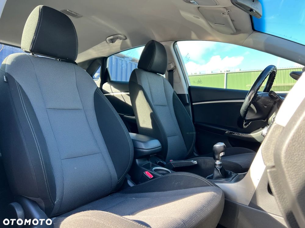 Hyundai i30 1.6 CRDi BlueDrive Comfort - 18