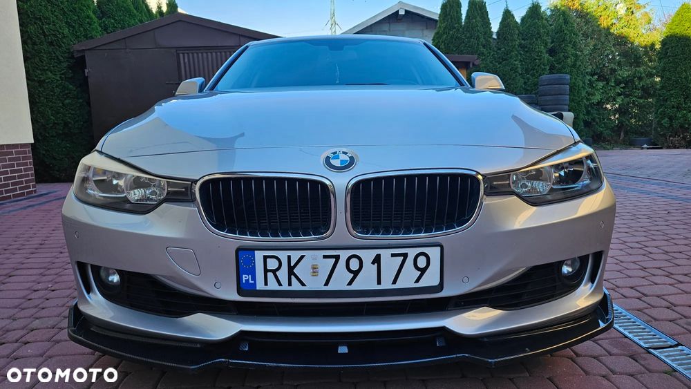 BMW Seria 3 328i xDrive Sport-Aut Sport Line - 16