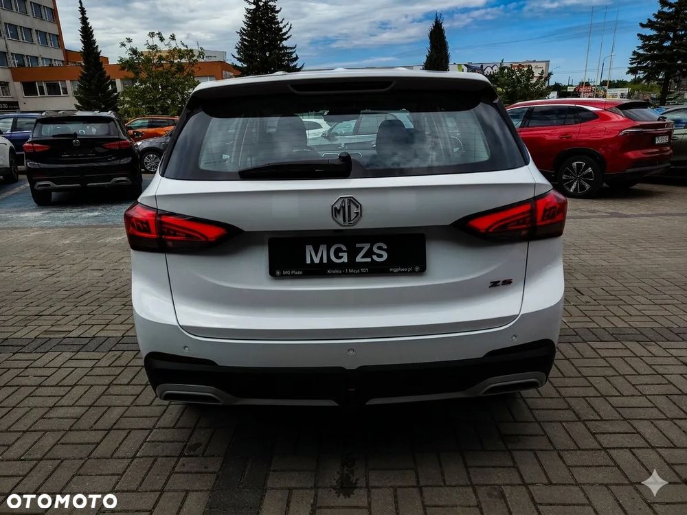 MG ZS 1.5 Standard - 10