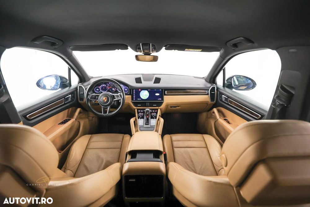 Porsche Cayenne - 5
