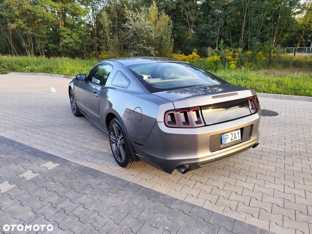 Ford Mustang 3.7 V6 Premium - 9