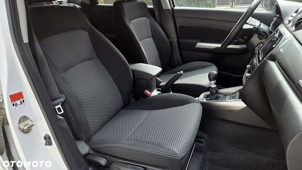 Suzuki Vitara 1.4 Boosterjet Premium 4WD - 37