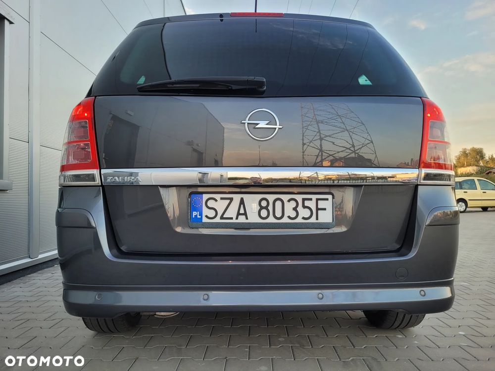 Opel Zafira 1.8 Sport - 26