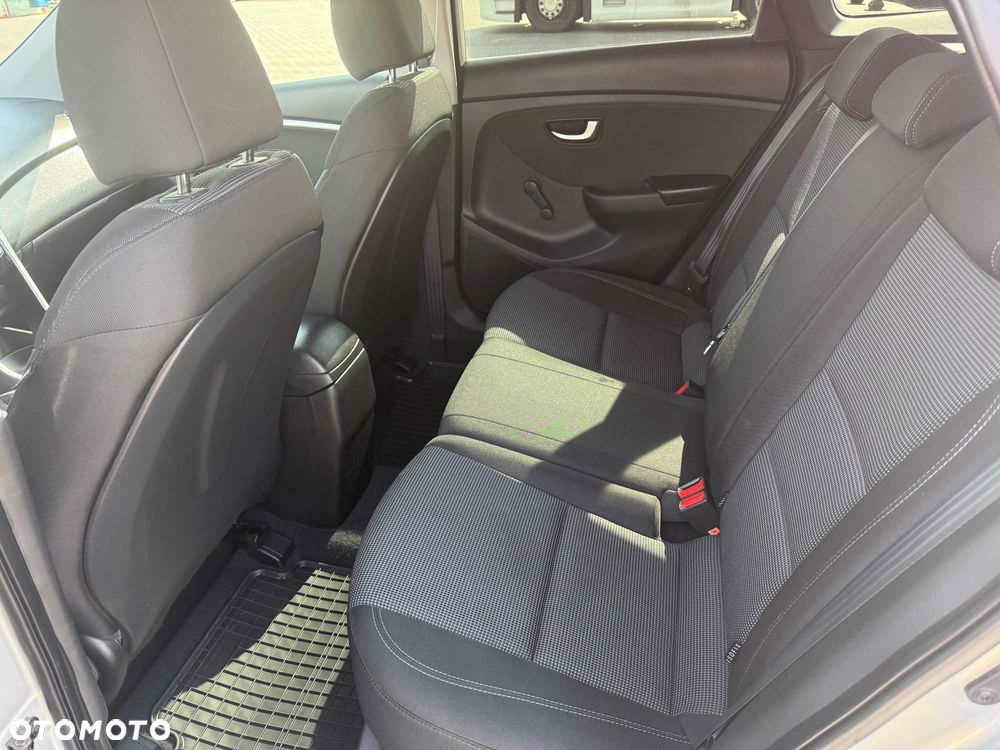 Hyundai i30 1.4 Fifa World Cup Edition - 17