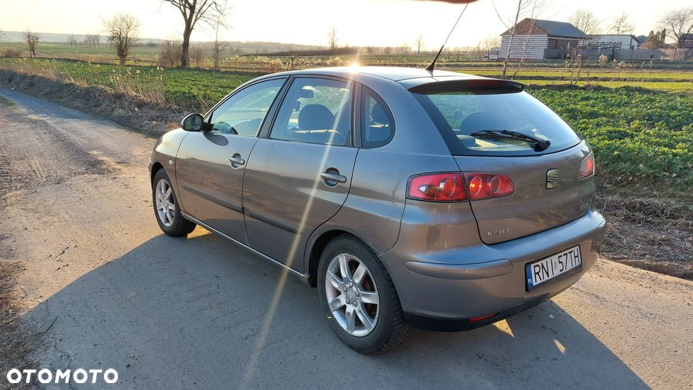 Seat Ibiza 1.4 16V Reference - 4