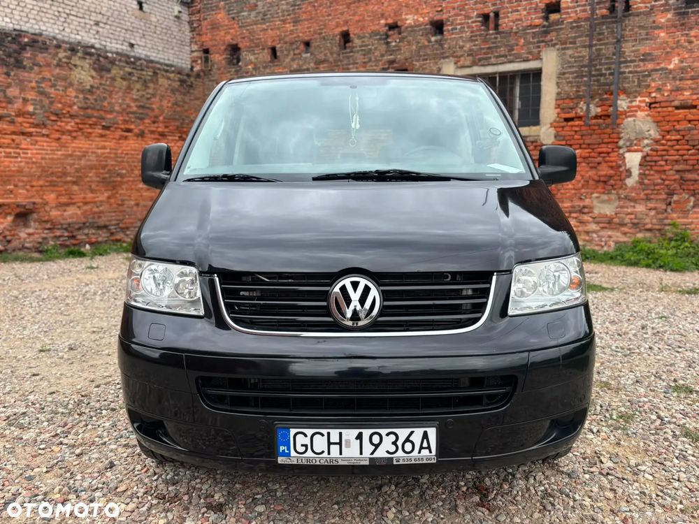 Volkswagen Multivan - 2
