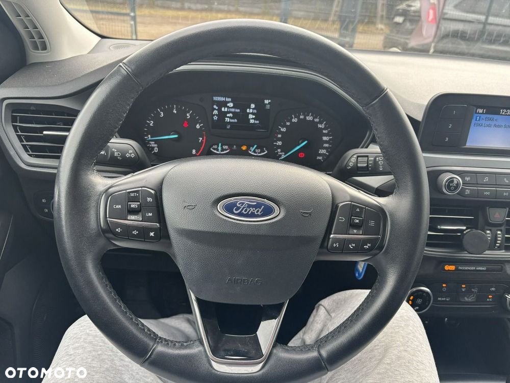 Ford Focus - 22