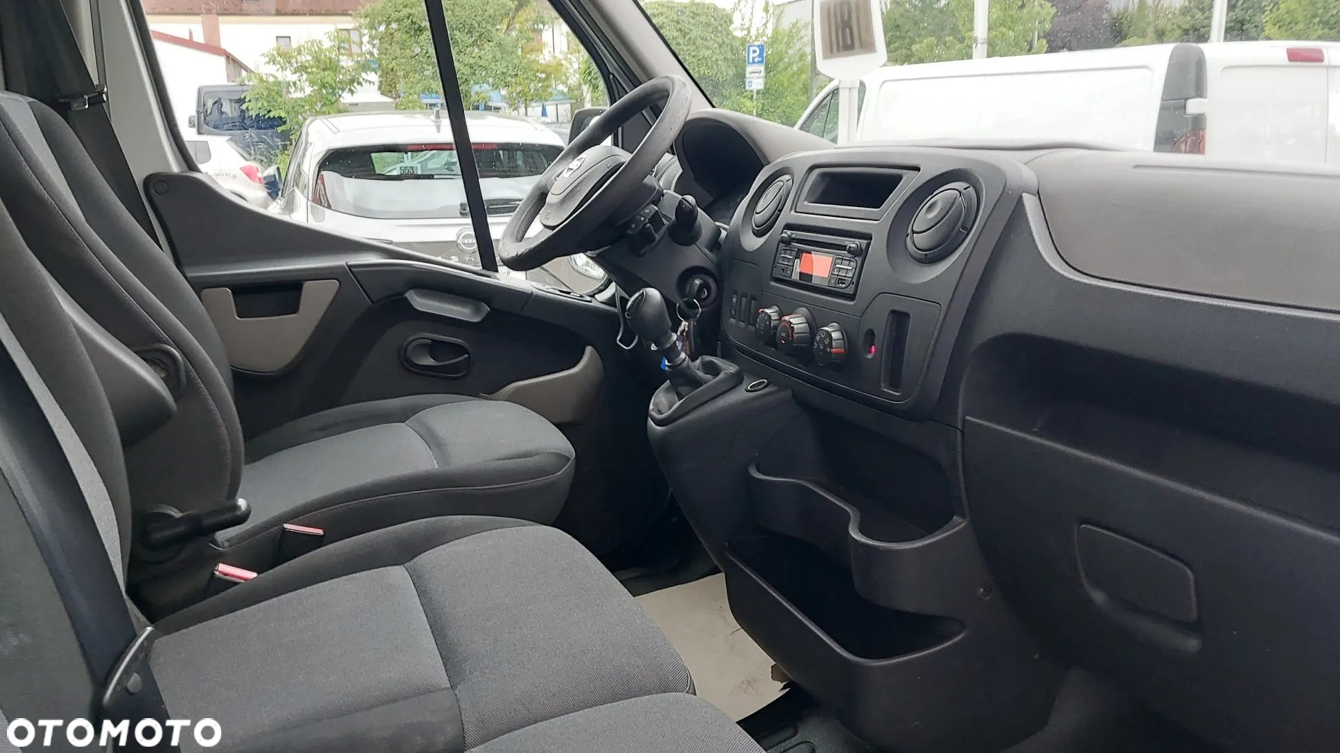 Nissan nv 400 - 5