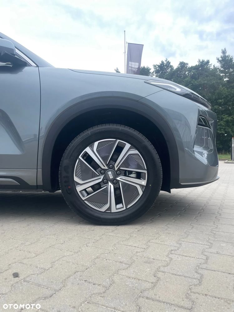 Geely Starray EM-i 1.5 PHEV Pro - 19