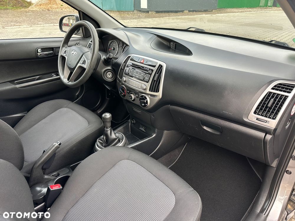 Hyundai i20 1.25 Wersja Jubileuszowa - 9