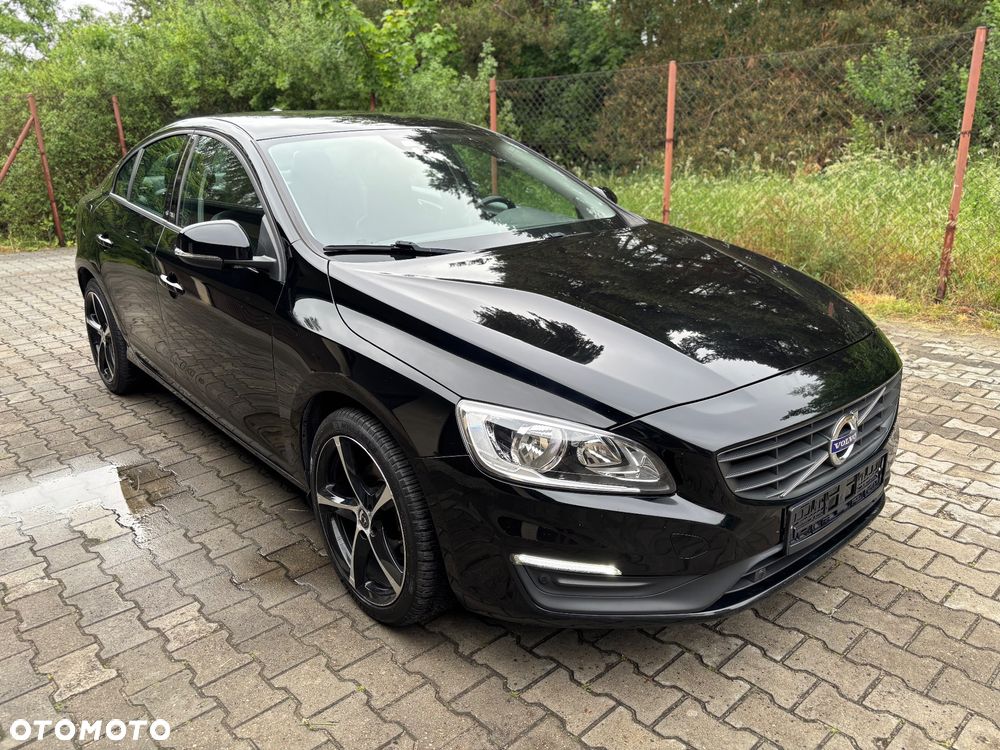 Volvo S60 D3 Drive-E Momentum - 1