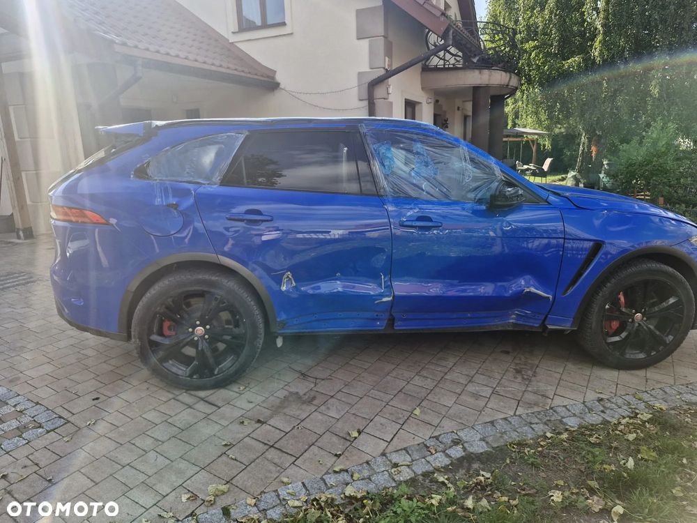 Jaguar F-Pace 5.0 V8 S/C AWD SVR - 11