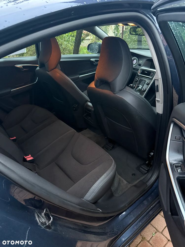 Volvo S60 D3 Momentum - 7