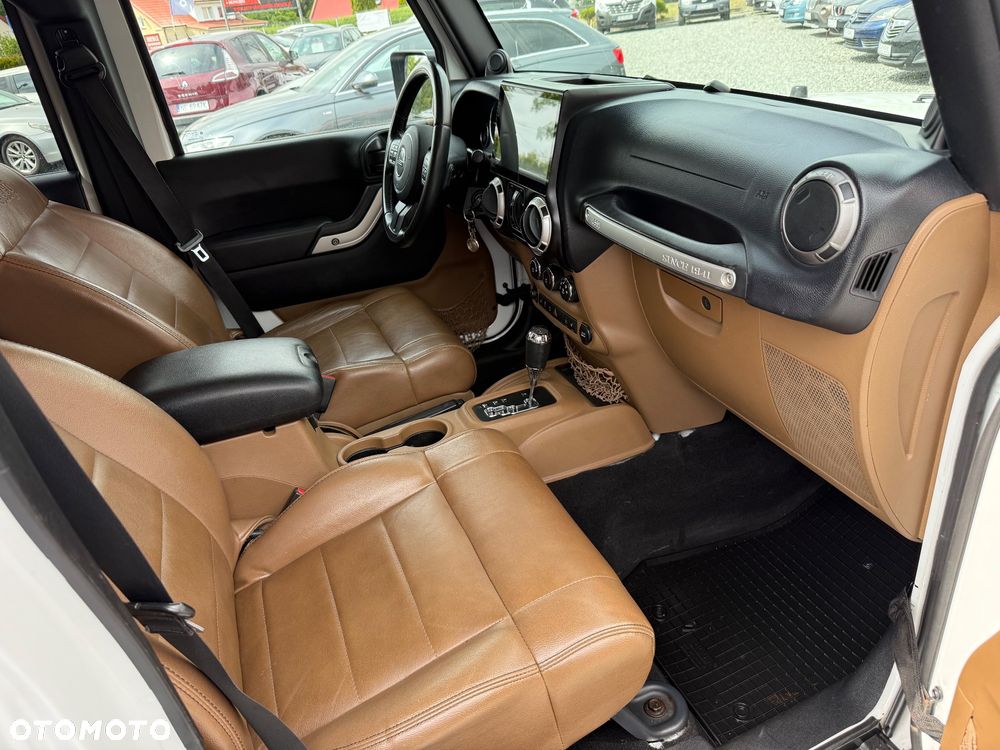Jeep Wrangler 3.6 Unlim Moab - 24