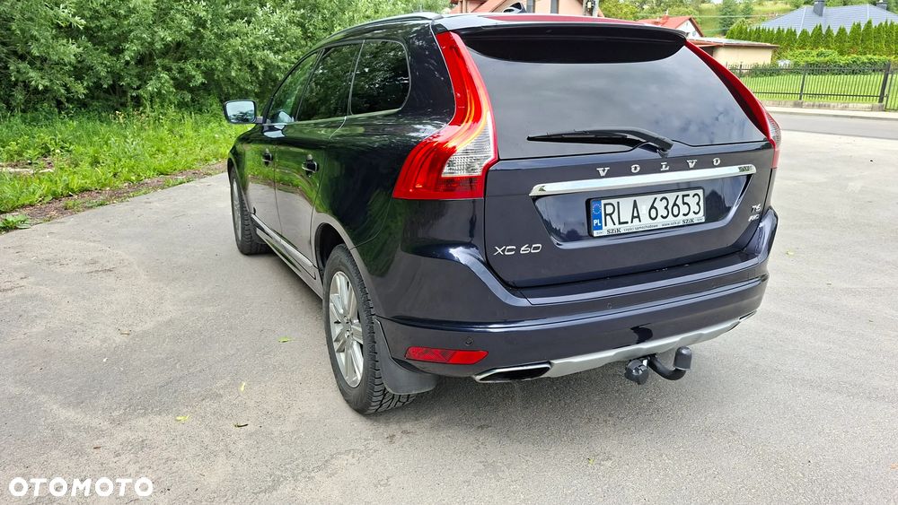 Volvo XC 60 T6 AWD Geartronic Momentum - 10