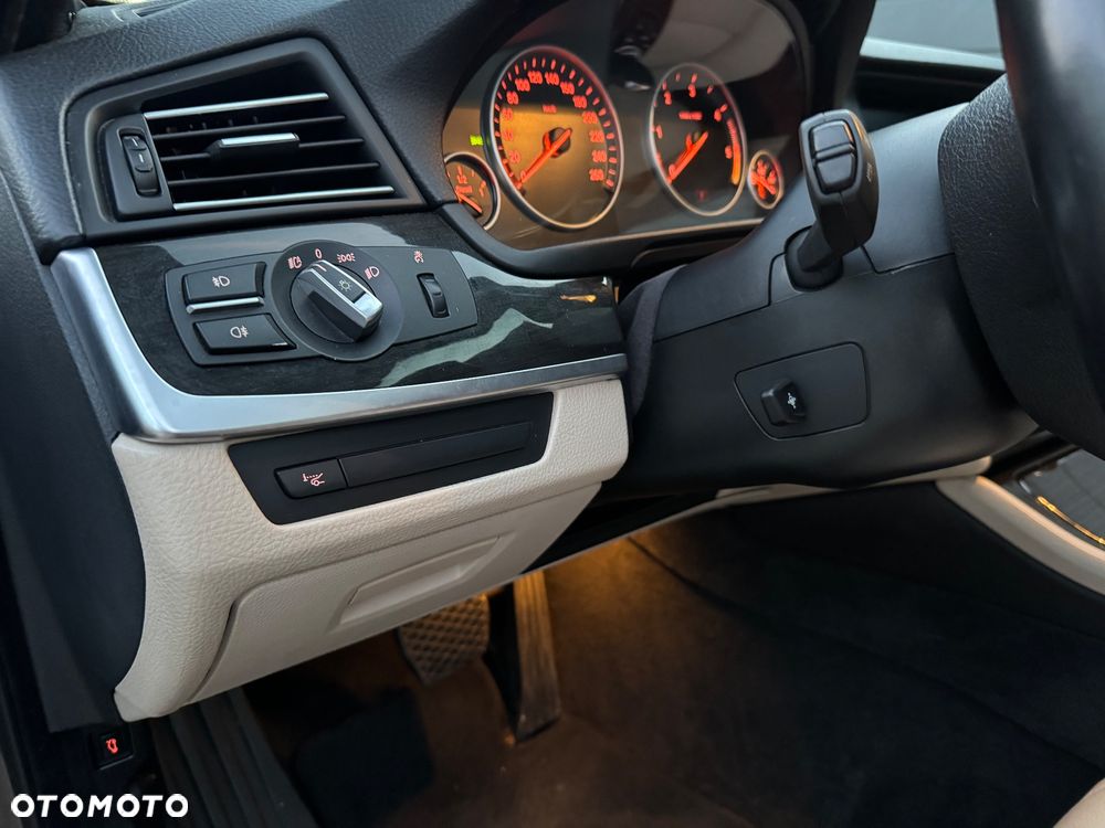 BMW Seria 5 520d - 15