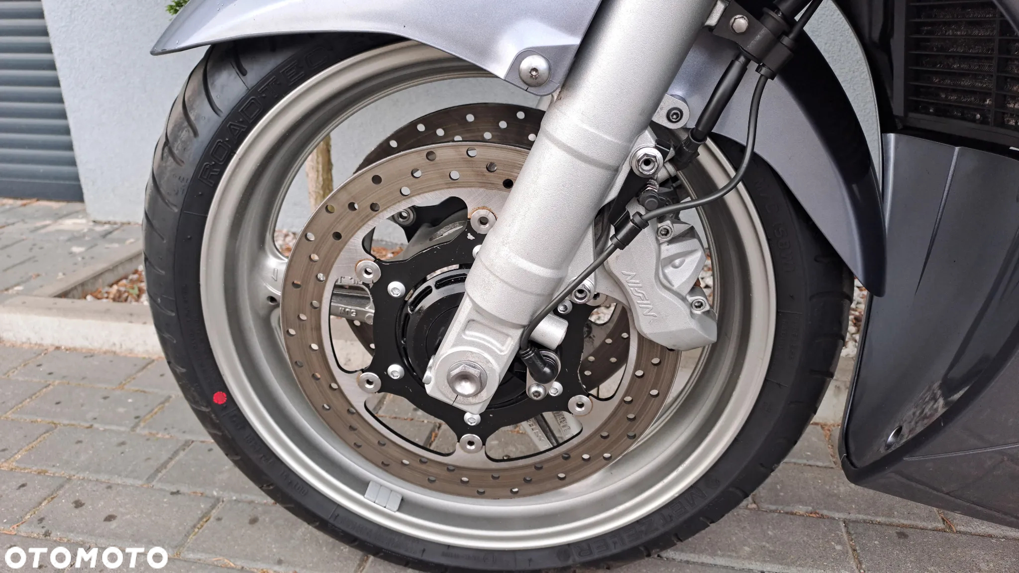 Yamaha FJR - 41