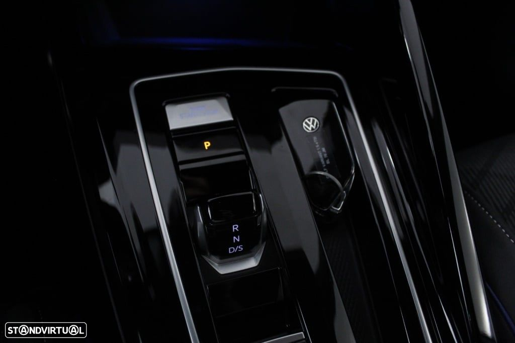 VW Golf Variant 1.5 eTSI R-Line DSG - 29