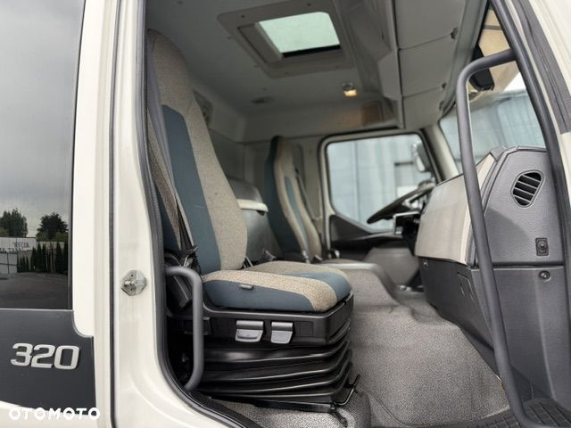 Volvo FE 320 6x2 HDS HMF 2120 Euro 6 - 10