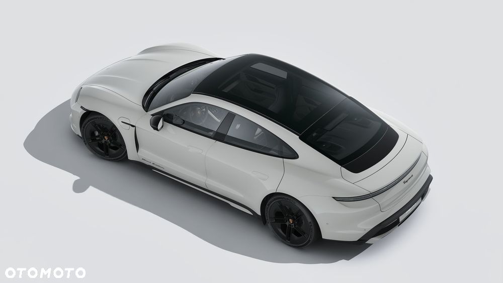 Porsche Taycan 4 - 6