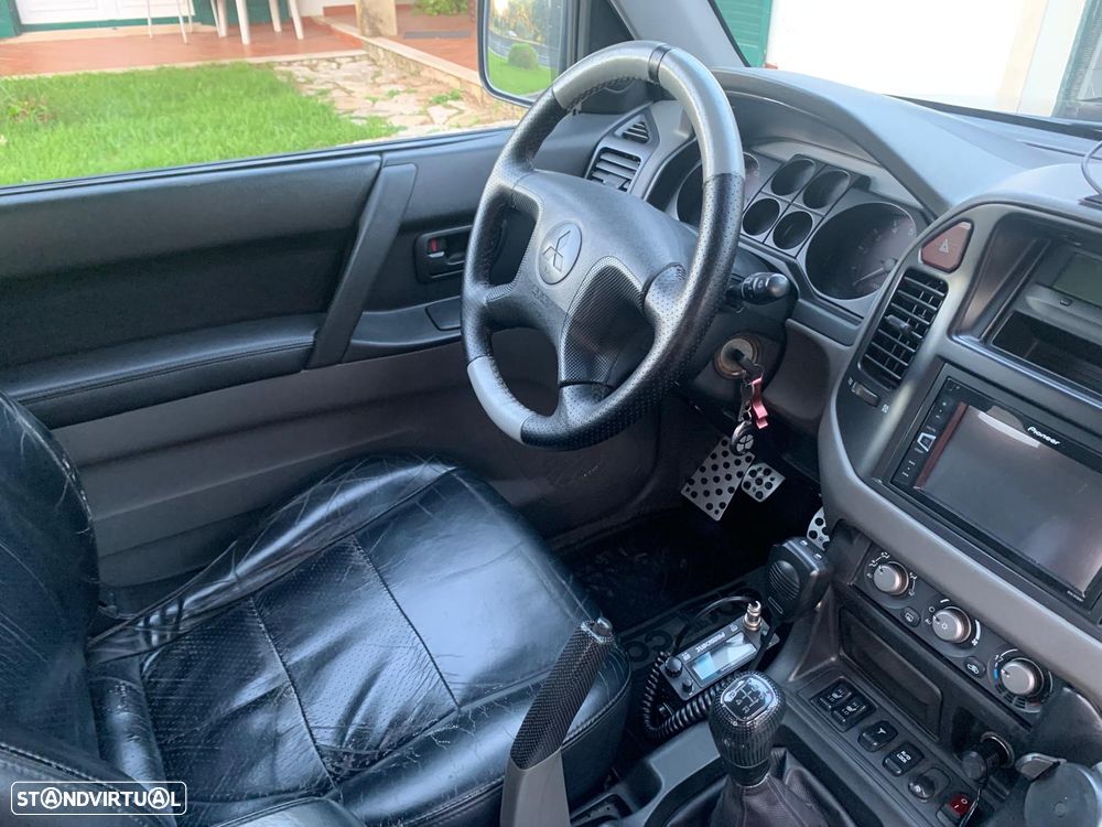 Mitsubishi Pajero 3.2 DI-D GLS - 12