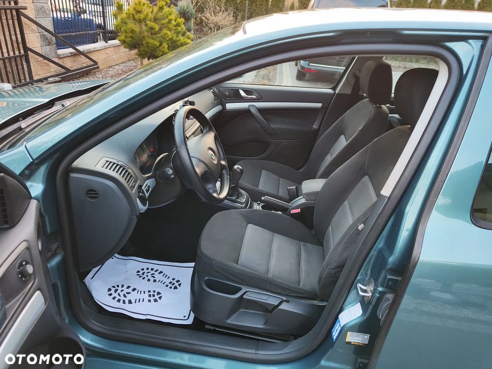 Skoda Octavia 1.6 Elegance - 7