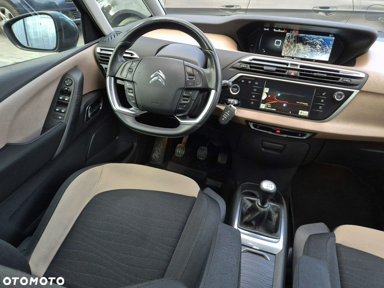 Citroën C4 Grand Picasso e-HDi 115 Intensive - 17